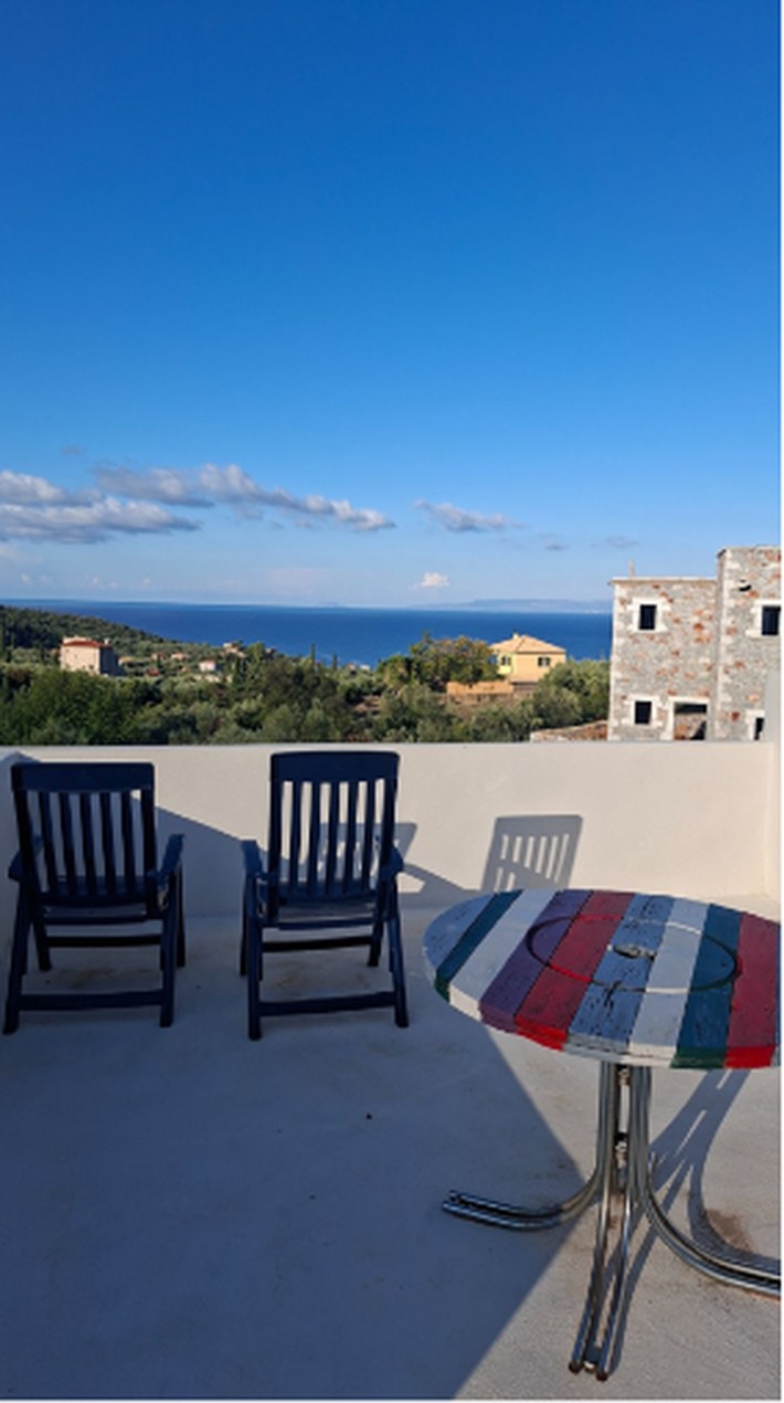 Obere Terrasse mit Blick in Richtung Meer
